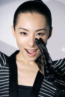 竞技女明星,揭秘竞技女明星的辉煌之路