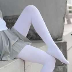 白丝袜枪战,一场白丝袜下的枪战传奇