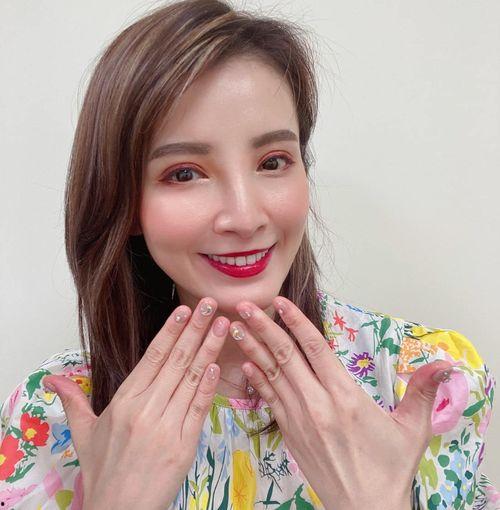 哪些明星切除子宫的,揭秘切除子宫的明星故事