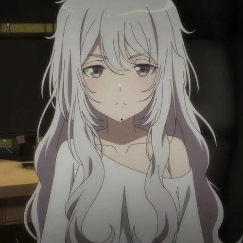 穿着紫色和服的av